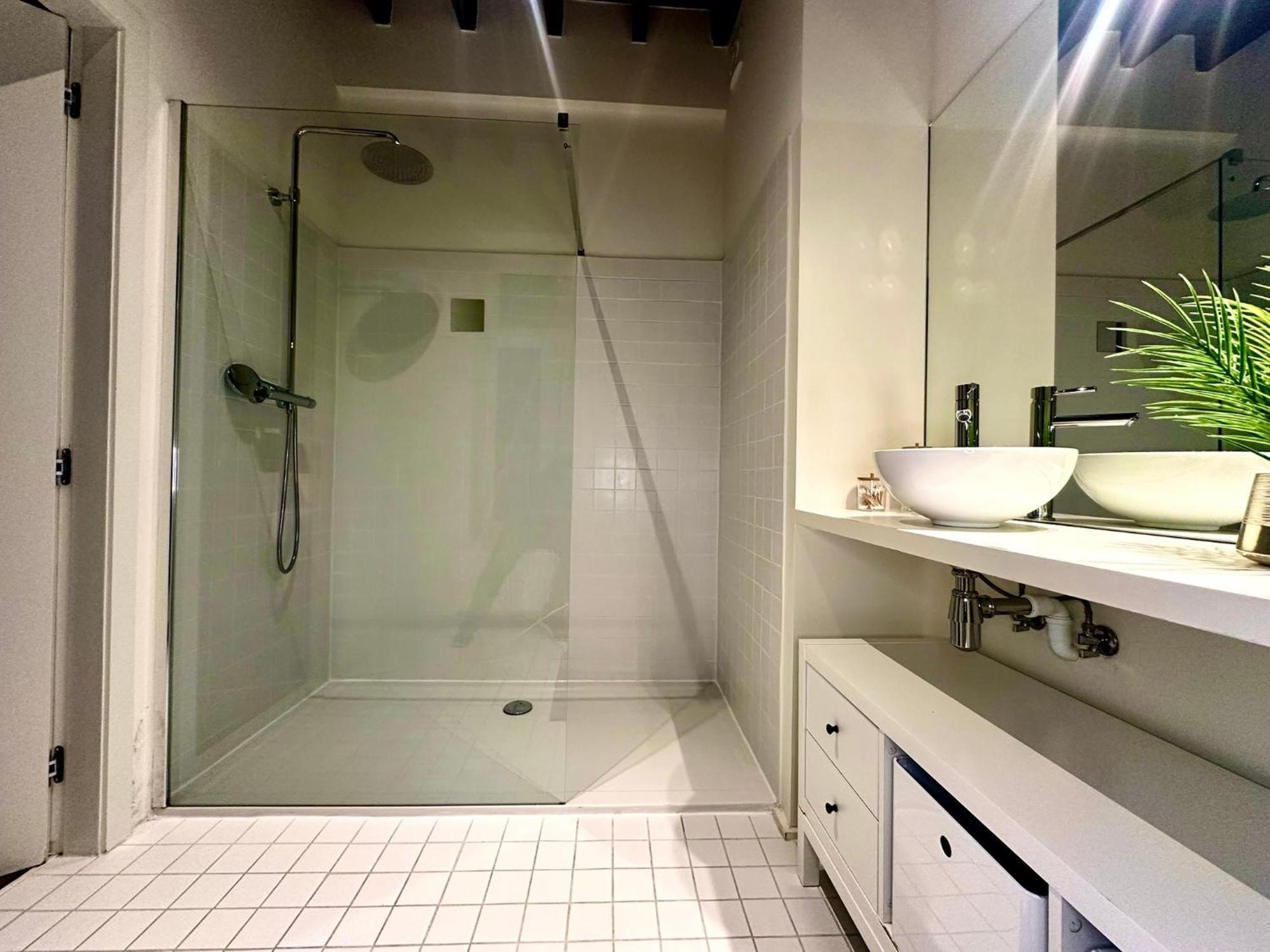 Luxury Suites Princess By Rikas Hotels Antwerpen Exterior foto